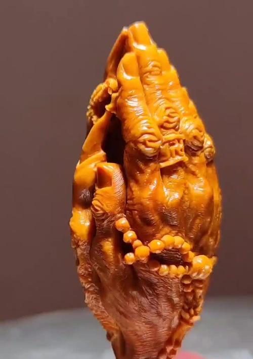 橄榄核雕刻成魔兽世界角色的方法是什么？